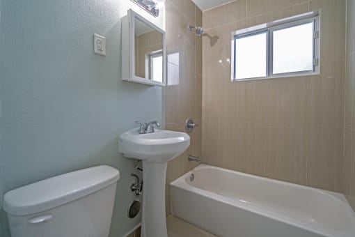 Helios Apartments Miami Beach interior bathroom