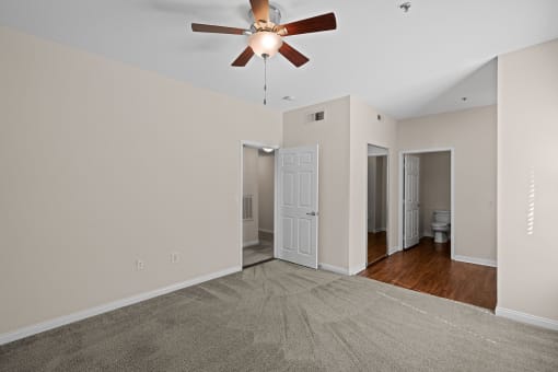Soaring 9-foot ceilings - Mountain Shadows Apartments