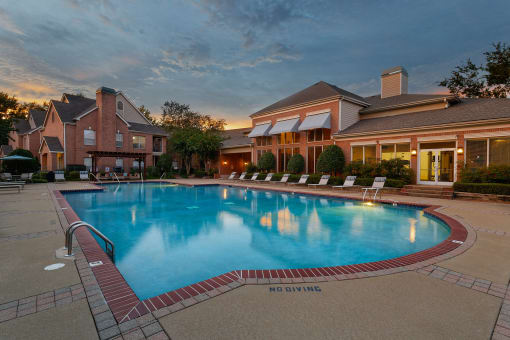 The Vineyards resort-style pool and surrounding sundeck