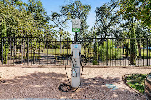 EV charging station - Everlee