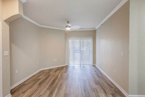 Vertical blinds for sliding doors - Lantern Woods Apartments