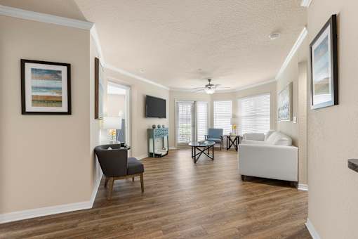 8- to 10-foot ceilings - Egret's Landing Apartments
