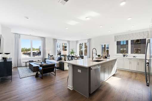 Wood-style flooring - Stonehill at West Orange