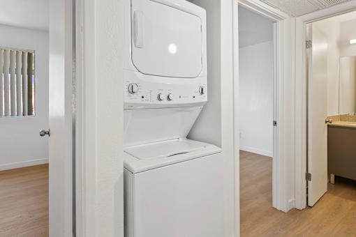 Laundry Room at The Hamptons Apartments, Mesa