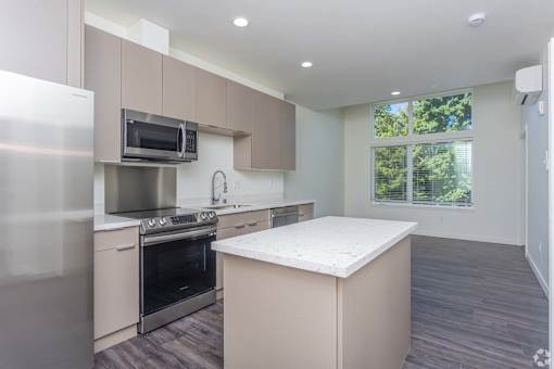 Fully Equipped Kitchen at Plisko Place, Port Orchard, WA