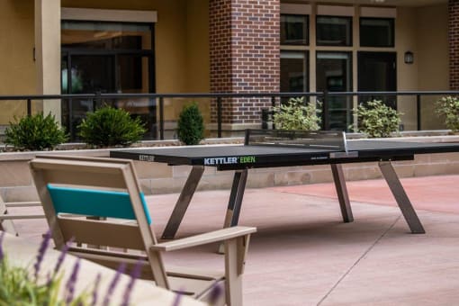 Outdoor seating at 44 Washington, Kansas City, MO, 64111