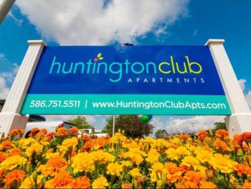 at Huntington Club Apartments, Warren