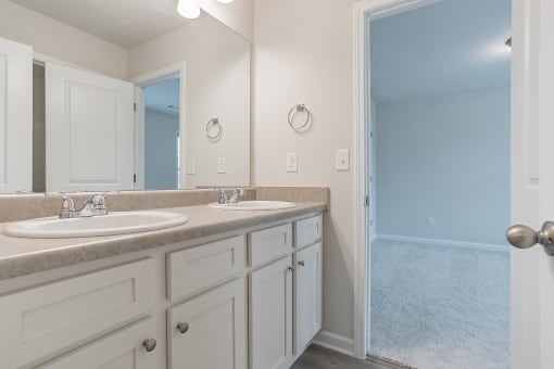 Gentry layout, secondary bathroom