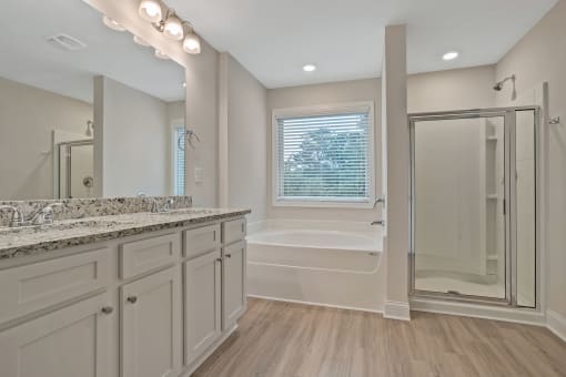 Gentry layout, primary bathroom