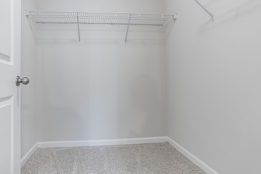 Gentry layout, walk in closet with shelving