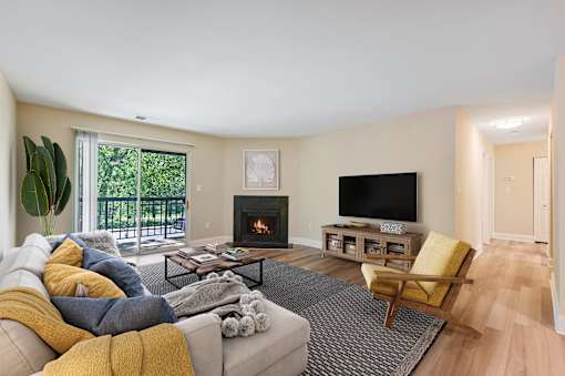 Bright Living Room at Poplar Glen Apartments, Columbia.
