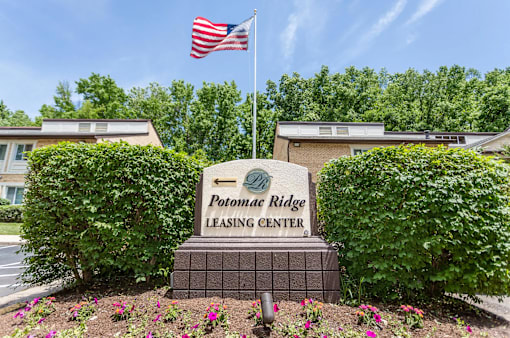 Leasing center sign at Potomac Ridge Apartments, Virginia