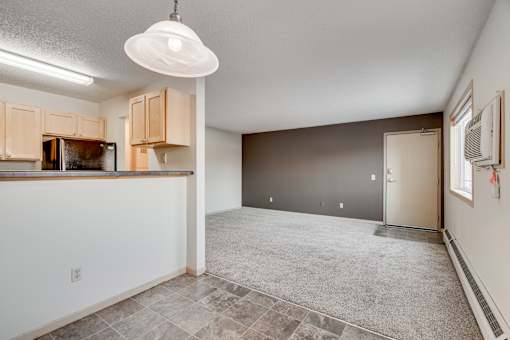 Dining Room with Breakfast Bar