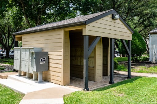 mailbox pavilion at Summit Ridge Apartments, Temple, 76502