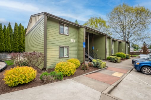 Willamina Exterior