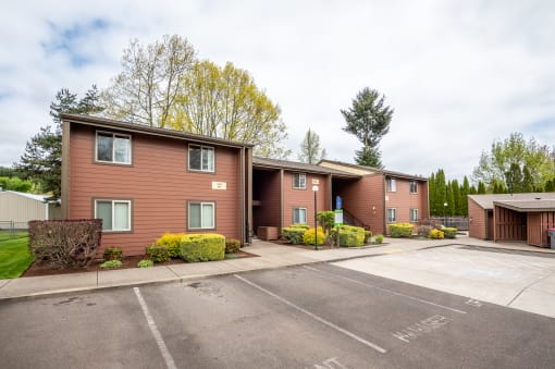 Willamina Exterior