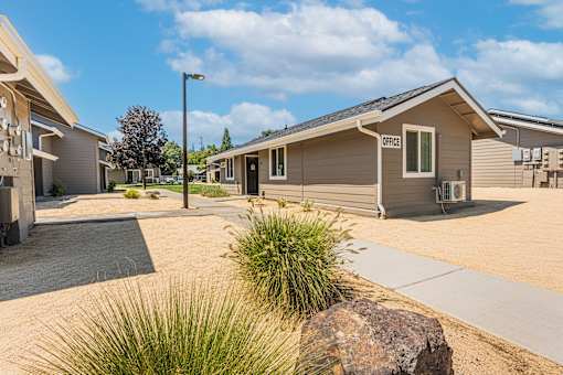the enclave at green valley ranch  apartments  460 green valley road green valley