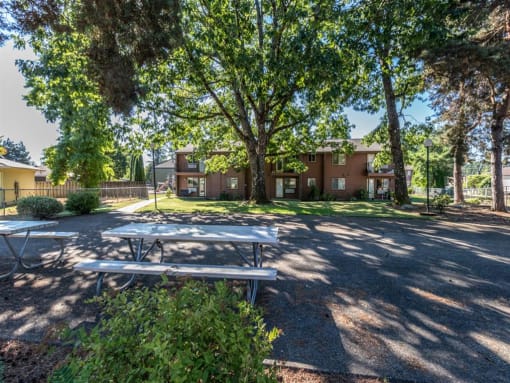 Willamina Exterior