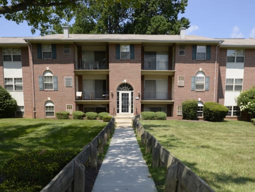 Grand Entry at Woodridge Apartments, 3901 Noyes Circle, Randallstown