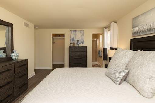 Bedroom With Closets at Chapel Valley Townhomes, Nottingham Maryland