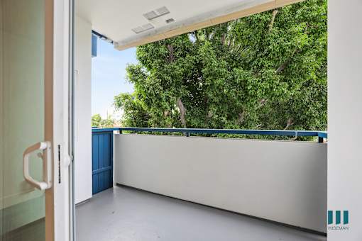 Spacious Patio