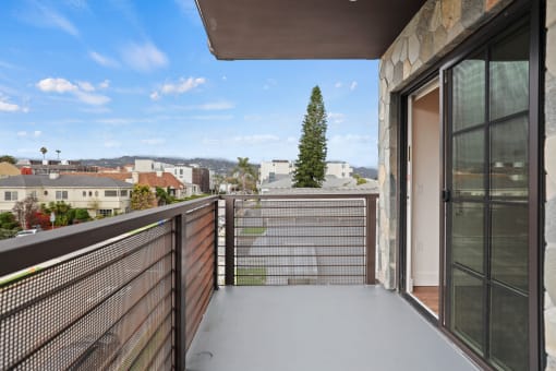 Large-Size Patio