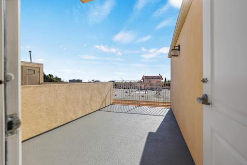 Rooftop Deck of Iowa Homes by Wiseman
