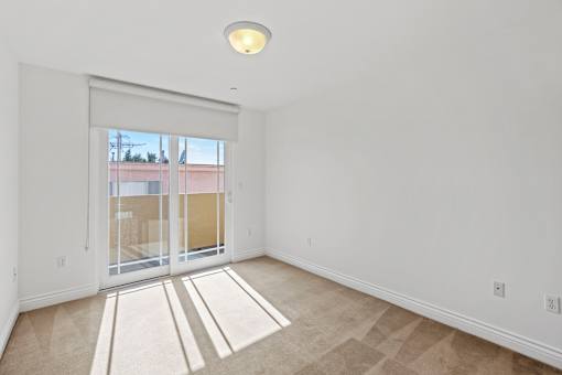 Bedroom with Balcony