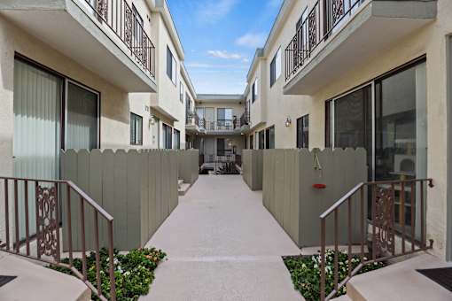 Lower Level of Courtyard