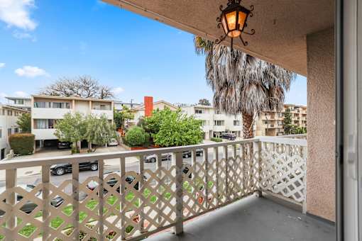 Spacious Patio