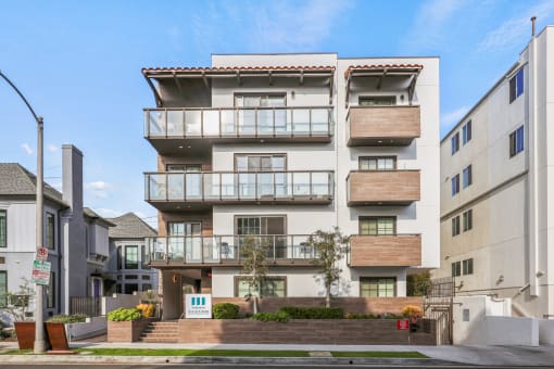 Street View of Kings 126 by Wiseman