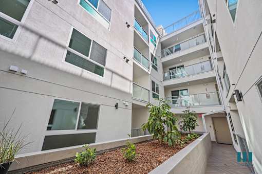 Magnificent Courtyard at Venice Wave by Wiseman, Venice, California