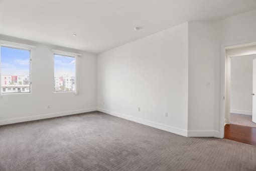 Bedroom with Bathroom and Large-Size Windows