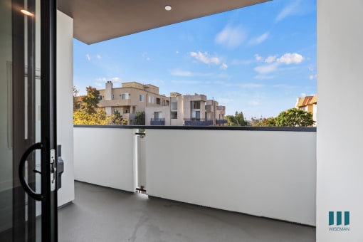 Large-Size Upper Level Patio