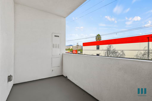 Large-Size Patio