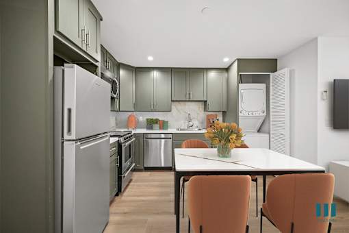 Studio with Full-Size Kitchen with In-Suite Washer & Dryer