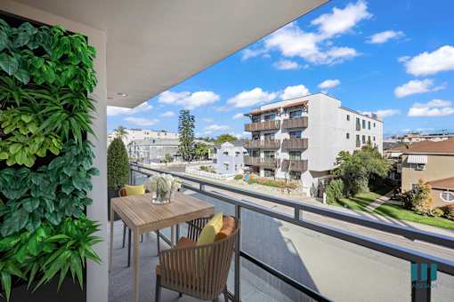 Upper-Level Balcony