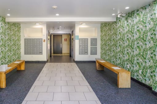 Lobby of Edinburgh Courtyard by Wiseman in Every Grove Area of Los Angeles