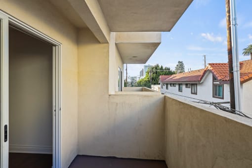 Large-Size Patio