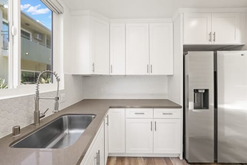 Apartment with Full-Size Kitchen with Energy-Efficient Appliances