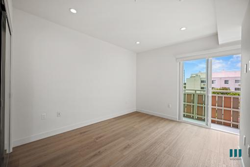 Large Empty Room at Venice Wave by Wiseman, Venice, 90291