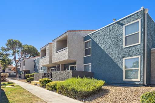 Landscaping at Woodcreek Apartments in Las Vegas NV