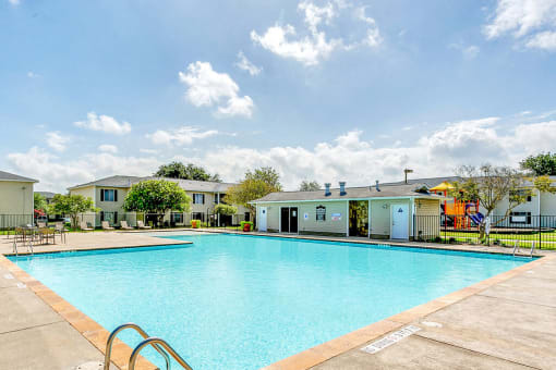 crystal clear pool at Paradise Oaks apartments in Austin TX