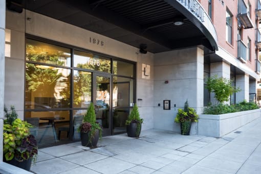 the building where the hotel is located