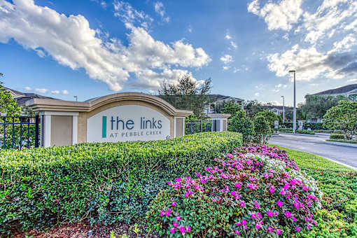links at pebble creek front signage