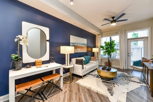 additional photo for property listing at chic digs with room to stretch out in the village 22 car