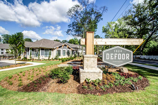 1824defoor-exterior