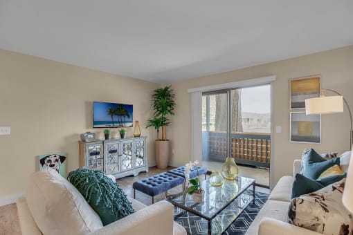 Haven Lake Deer  Living Room