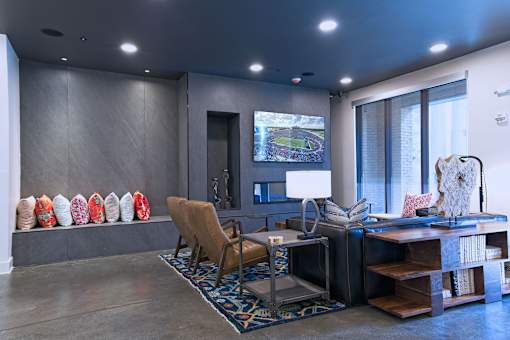 the rise lounge