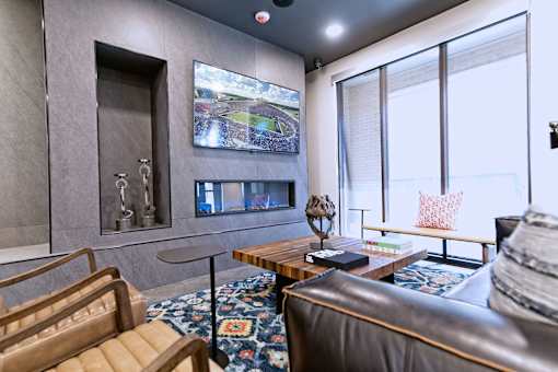the rise lounge